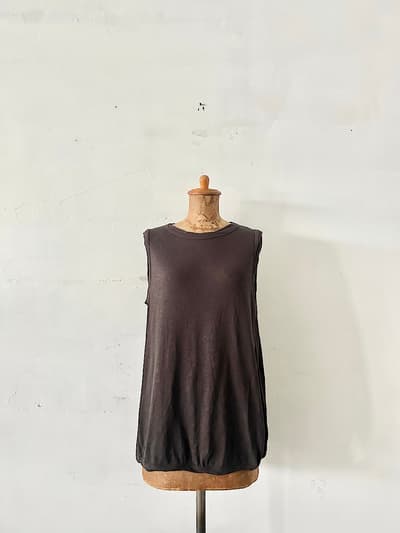 【美品】45R　度甘天竺　バインダーフレアノースリーブトップ　墨黒　 画像1