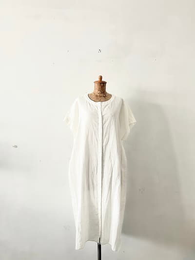 【美品】MidiUmi　フロントフライドルマンスリーブワンピース　白 画像1