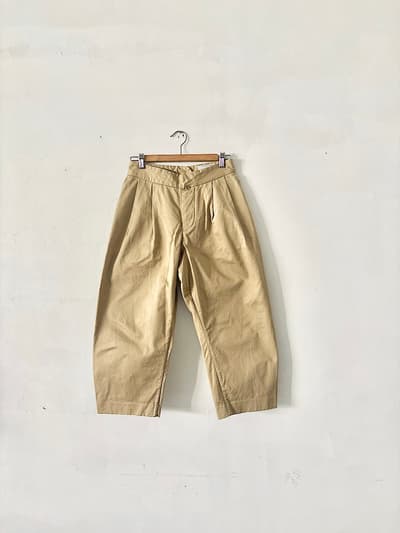【美品】定価2.9万　YAECA  CANVAS DESIGN　ツータックパンツ　KUSAKI KHAKI　サイズS 画像1