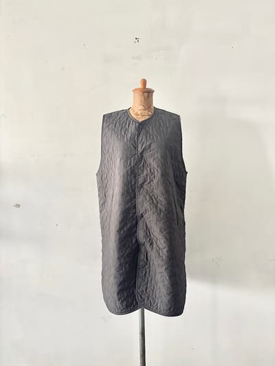 【美品】LE GLAZIK　キルティング ロングベスト 　アウター 　	 GREY　サイズ36　定価2.6万 画像1