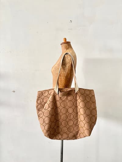 mina perhonen　tambourine　バッグ大　camel　定価2万　 画像1