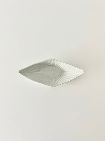 【美品】平岡仁　菱形皿　白磁　② 画像1