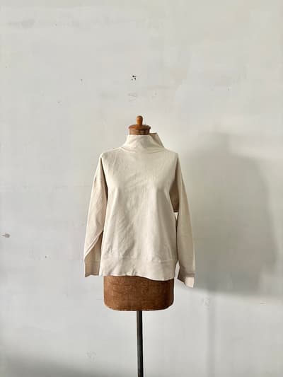 【美品】OMNIGOD　天竺ハイネックマニッシュトレーナー　サイズF　 画像1