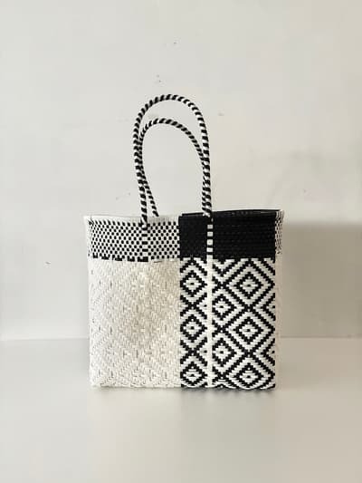【美品】メキシコ　メルカドバッグ　大　白黒　 画像1