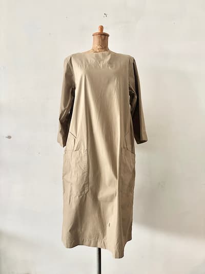 MHL.　GARMENT DYE VINTAGE POPLIN 　ベージュ　サイズ2　 画像1
