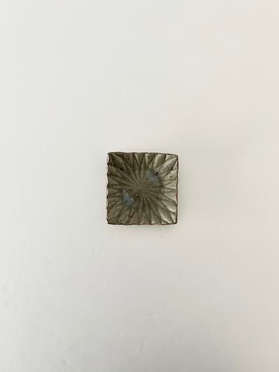 【美品】平岡仁　切子ガラスデザイン　小皿　9cm　オリーブ 画像1