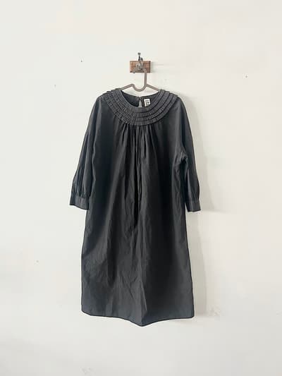 pot and tea　タック　ヨーク 長袖ワンピース フリル くるみボタン 画像1