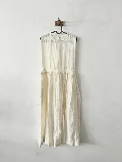 【美品】ito fukuoka　ma.liberte by ito　白　リネンワンピース　ノースリーブ 画像1