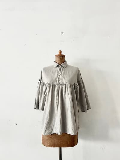 Brocante　ケープシャツ　サンドグレー　サイズ2 画像1