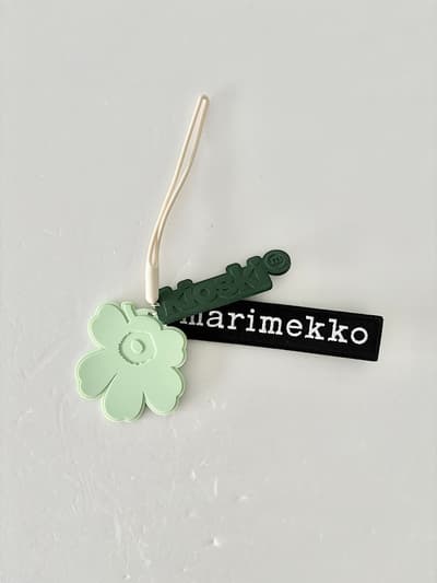 【美品】marimekko　ストラップ　ウニッコ　 画像1
