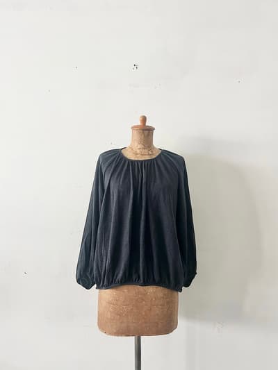 【美品】atelier naruse　ウールニットプルオーバー　サイズF 画像1