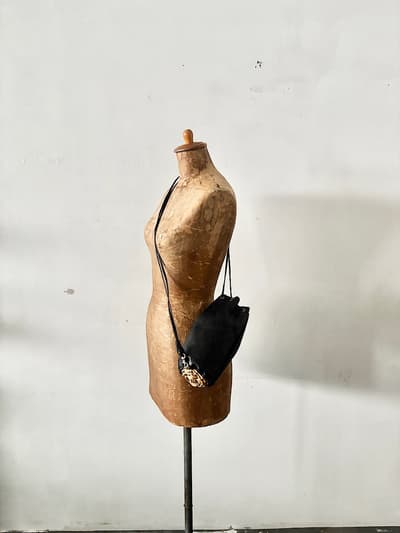 【美品】ebagos　L and D きんちゃくポシェット BLACK　 画像1