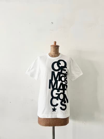 【美品】COMME des GARCONS 　 2024年AW　ロゴ プリント 半袖 Tシャツ 画像1