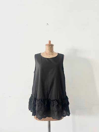 【美品】bulle de savon　裾レース　ノースリーブブラウス 画像1