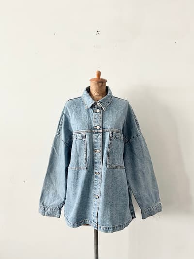 ZARA　デニムジャケット Lサイズ 画像1