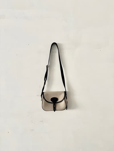 【美品】BRADY　COLNE　 コンパクト フラップ ショルダー バッグ  ブライドルレザー 英国製　 画像1