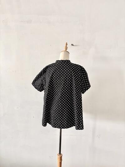 【美品】MidiUmi（ミディウミ）ドット柄 スタンドカラー ブラウス 画像5