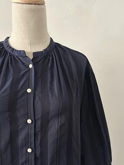 【美品】FANEUIL  ドビーストライプ ギャザー ブラウス 画像3