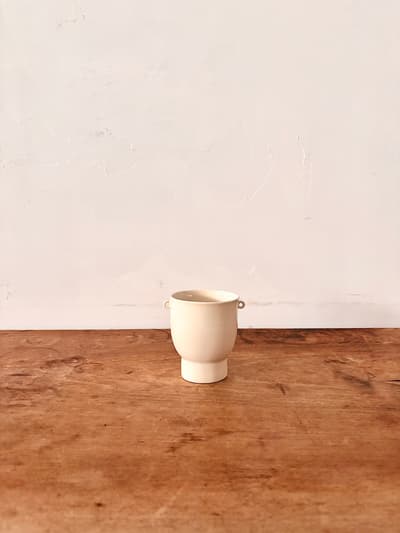 【美品】秀野真希さん 耳杯（カップ） 白磁 美品　 画像1