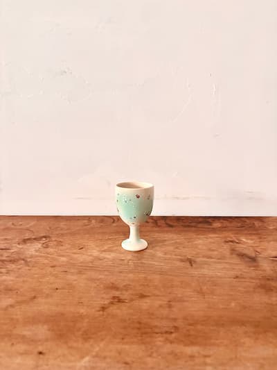 【未使用】原依子さん　高台盃 陶器　ゴブレット　花紋　てんとう虫　 画像1