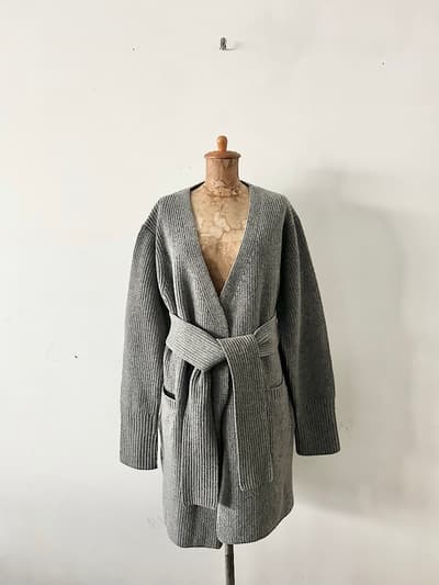 【美品】THE KEIJI　ベルト付きリブ編みウールカーディガン　グレー　 画像1