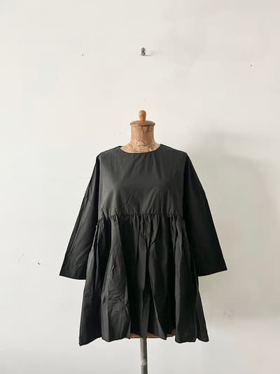 【美品】Gauze　スイッチングギャザーチュニック　マットブラック 画像1