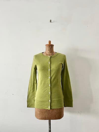 【未使用】harmonie　Organic cotton　クルーネック　カーディガン　サイズFREE　top yellow green 画像1
