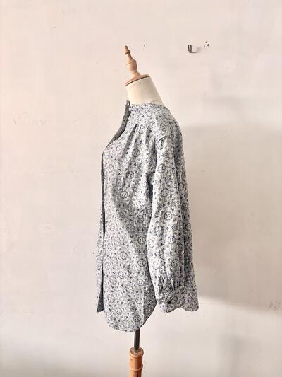 【美品】OUTIL ウティ CHEMISIER CORSIER 総柄シャツ インディゴ・白 0 画像6
