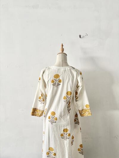 【美品】AINA ブロックプリント　カディコットンワンピース 画像9
