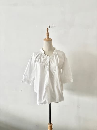 【美品】NÎMES ニーム スタンドカラー ブラウス ホワイト 綿100% 画像1
