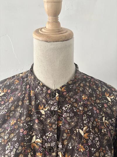 【美品】北欧、暮らしの道具店 KURASHI & Trips 花柄ブラウス ブラウン 綿100% 画像3