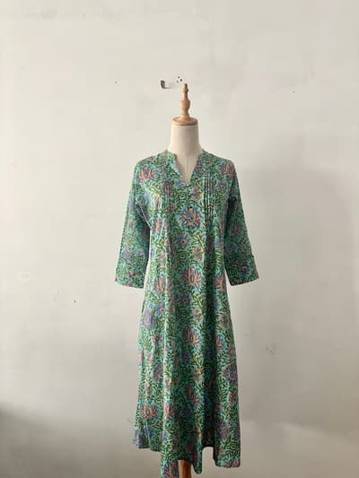 【美品】AINA エキゾチック花柄 ロングワンピース モスグリーン Sサイズ 画像1