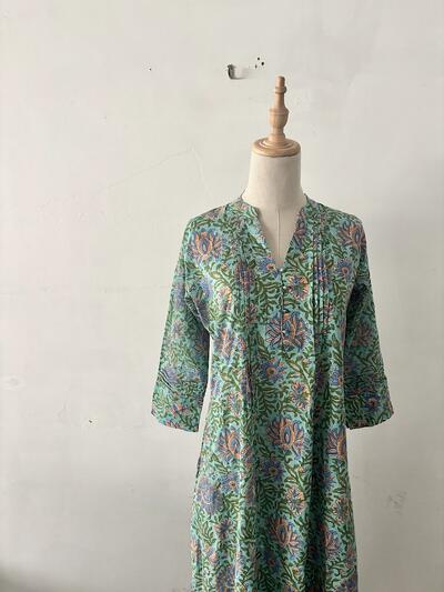 【美品】AINA エキゾチック花柄 ロングワンピース モスグリーン Sサイズ 画像2