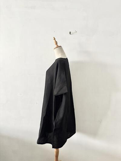 【美品】Honnete オネット リネン ボートネック ロングワンピース ブラック ポーランド製 画像4