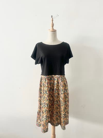 【美品】Crespi 花柄 ワンピース 画像1
