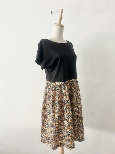 【美品】Crespi 花柄 ワンピース 画像3