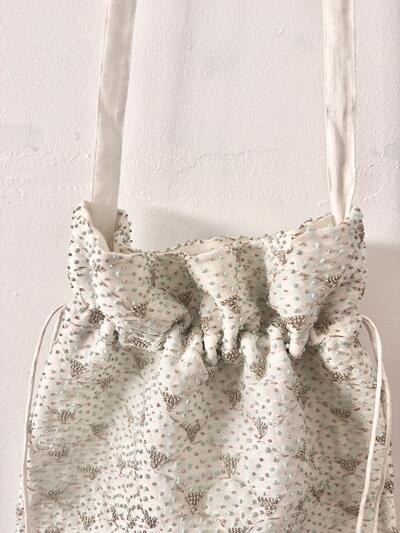 【美品】BUNON embroidery drawstring shoulder bag 画像3