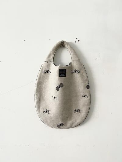 【美品】mina perhonen　choucho　エッグバッグ　ベージュ　麻　リネン　vs9886　 画像3