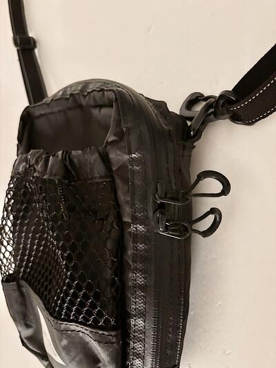 【美品】and wander アンドワンダー ショルダーバッグ サコッシュ ブラック 画像6