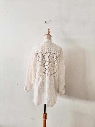【美品】FUKAYA レースブラウス カットワーク刺繍 ホワイト 画像5