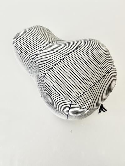 【美品】mina perhonen　misty line　クッション 画像4