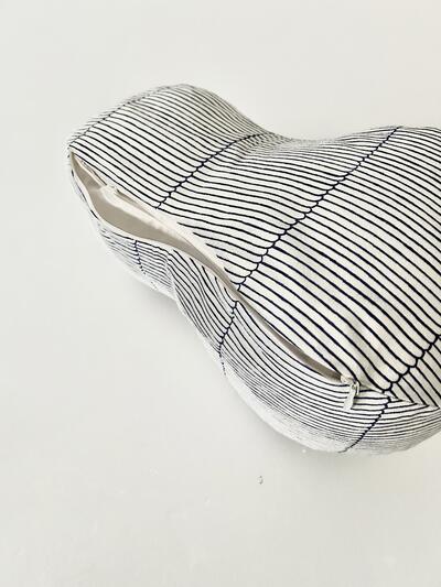 【美品】mina perhonen　misty line　クッション 画像7