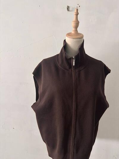 【美品】グリーンレーベルリラクシング ドライバーズニットベスト ブラウン 画像2