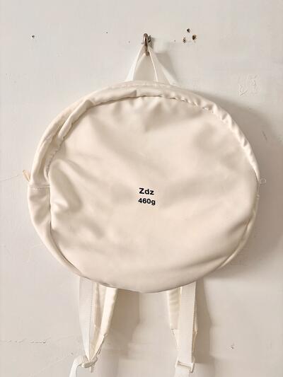 zucca  Zdz 460g リュック 白 丸型 バックパック 画像2