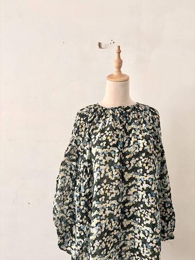 【美品 】loomer コットンシルク フラワー柄 チュニックワンピース 黒 F 画像2