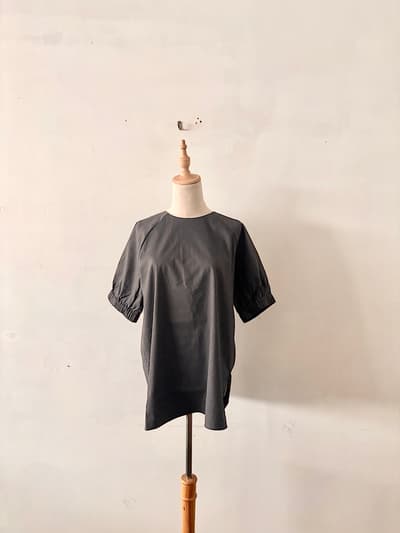 【未使用タグ付】 theory luxe  CRISP LINEN 半袖プルオーバー 38　グレー　 画像1