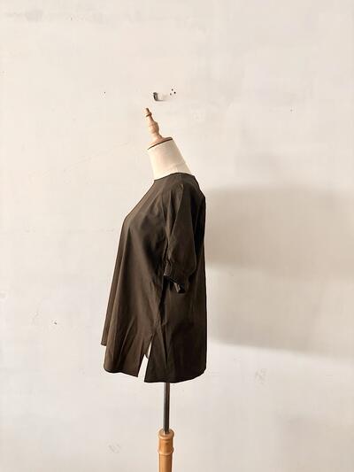 【美品】theory luxe  CRISP LINEN 半袖プルオーバー 38　グリーン　 画像5