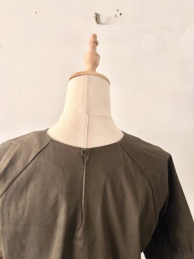 【美品】theory luxe  CRISP LINEN 半袖プルオーバー 38　グリーン　 画像7