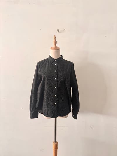 【美品】HUMAN WOMAN  コットン　ドット柄　長袖シャツ 画像1