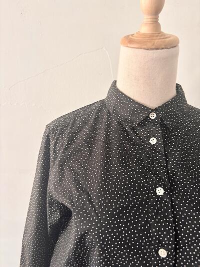 【美品】HUMAN WOMAN  コットン　ドット柄　長袖シャツ 画像2